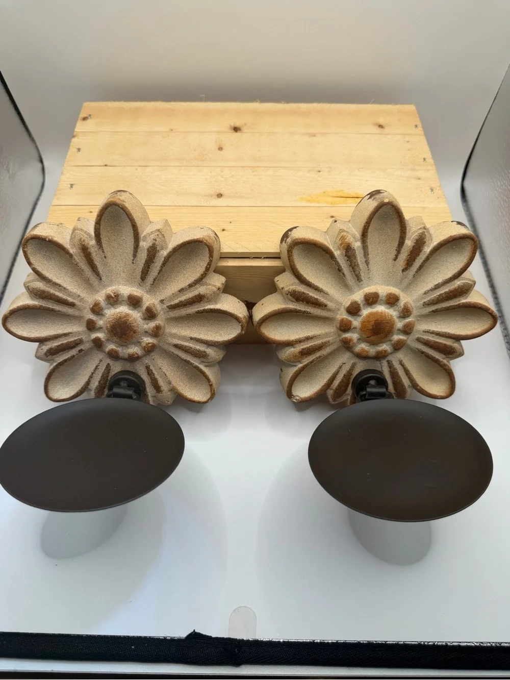 Set of 2 Rustic Daisy Wall Candle Sconces Farmhouse Floral Decor